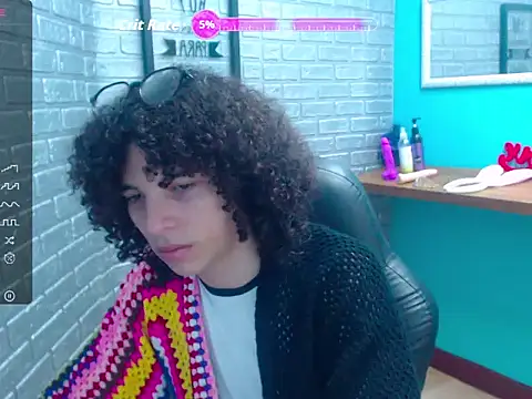 Mike Miiller  online show from 01-06-26, 03:38