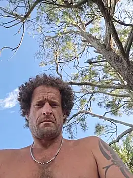 Snapshot of shainnfk chatting on 10-29-25, 02:05 shainnfk online show from 10-29-25, 02:05