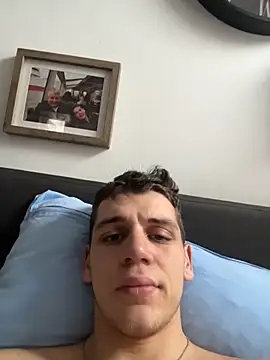 Snapshot of Hornsby181 chatting on 02-09-26, 01:42 Hornsby181 online show from 02-09-26, 01:42