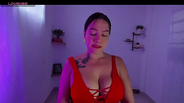 Saraarouusee online show from 11-18-25, 08:34