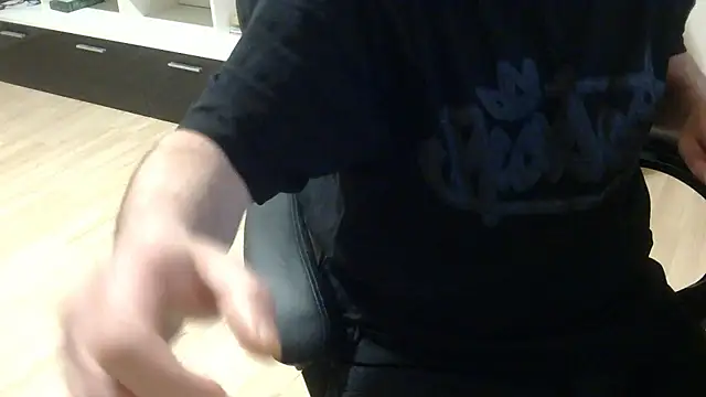 bull419M online show from 06-14-26, 07:37