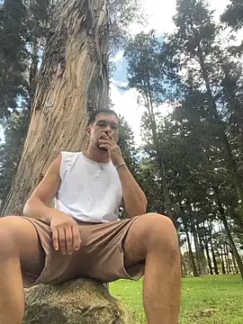 Leonardmoppet online show from 11-22-25, 07:02