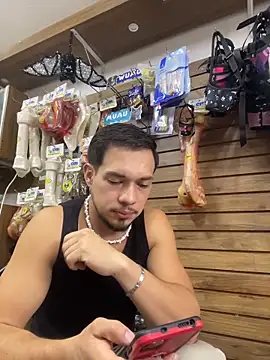 Leonardmoppet online show from 11-13-25, 10:24