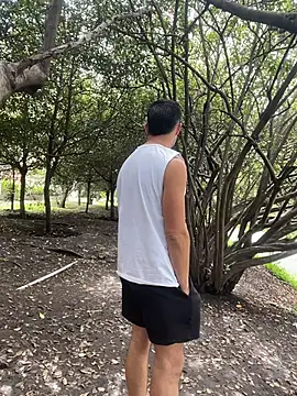 Leonardmoppet online show from 11-23-25, 05:12