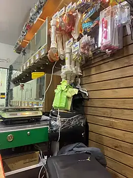 Leonardmoppet online show from 12-18-25, 10:35