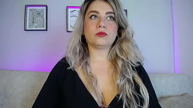 Sweet Bella Valery online show from 11-28-25, 10:21