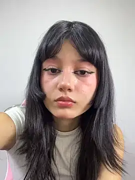 Snapshot of AnaisXoXo chatting on 11-13-25, 08:24 AnaisXoXo online show from 11-13-25, 08:24