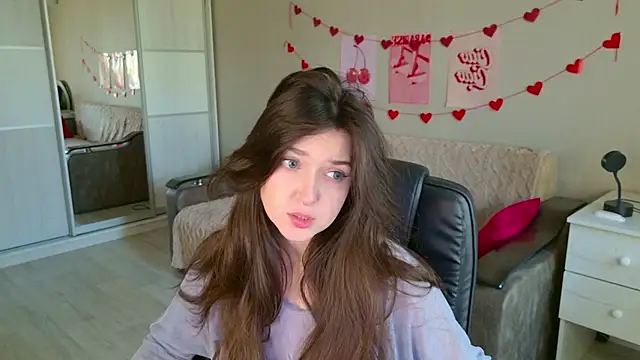 BellaSink online show from 10-30-25, 05:17