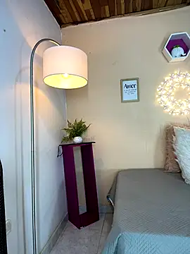 Meggie  online show from 11-06-25, 11:09