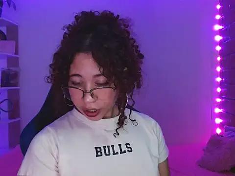 Medussa3033 online show from 11-08-25, 02:04