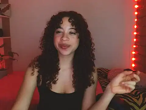 Snapshot of Medussa3033 chatting on 04-10-26, 04:52 Medussa3033 online show from 04-10-26, 04:52