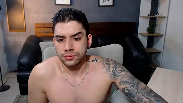 Snapshot of Mike_montoya01 chatting on 05-20-26, 08:17 Mike montoya01 online show from 05-20-26, 08:17