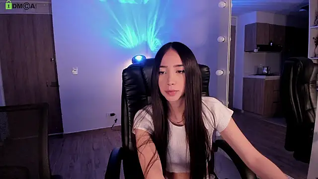 Mikeyvioleta  online show from 02-06-26, 04:52