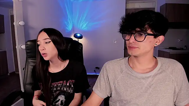 Mikeyvioleta  online show from 11-26-25, 10:32