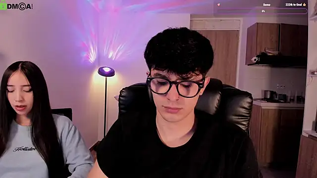 Mikeyvioleta  online show from 05-18-26, 12:10