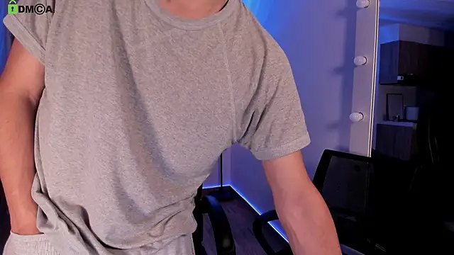 Mikeyvioleta  online show from 03-04-26, 10:34