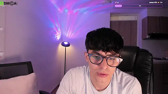 Mikeyvioleta  online show from 06-03-26, 02:33