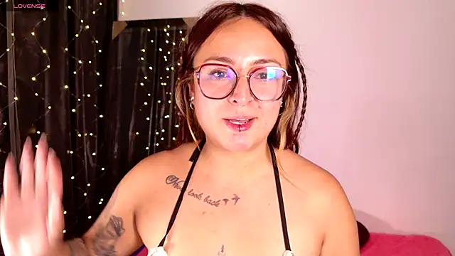 Rhosynn online show from 11-28-25, 06:46