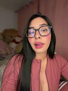 MiaSofia   online show from 06-07-26, 02:39