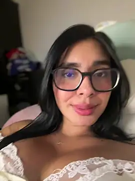 MiaSofia   online show from 04-09-26, 06:19