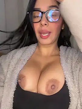 MiaSofia   online show from 12-21-25, 06:37