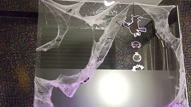 LisFowler online show from 10-26-25, 04:02