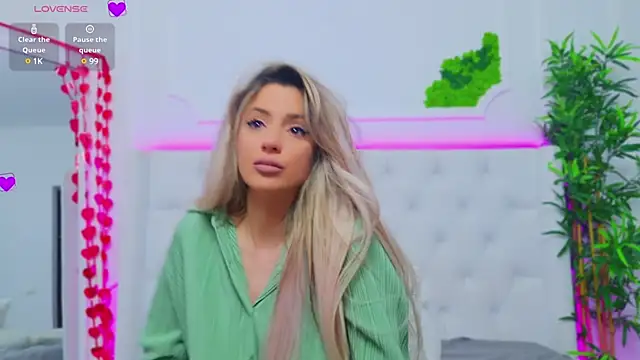 AriannaSins online show from 03-18-25, 07:55