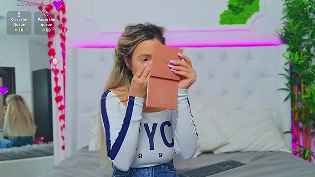 AriannaSins online show from 03-20-25, 01:15