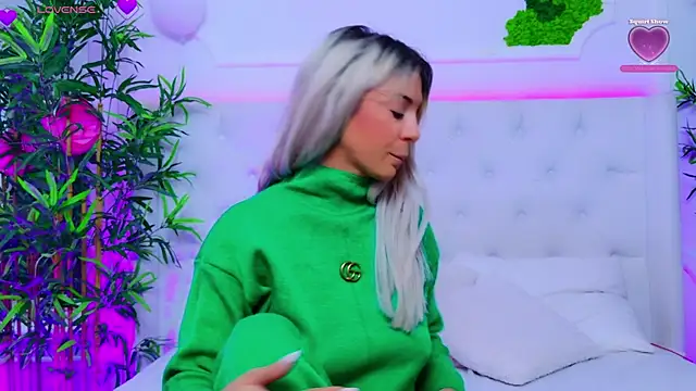 AriannaSins online show from 09-30-25, 12:22