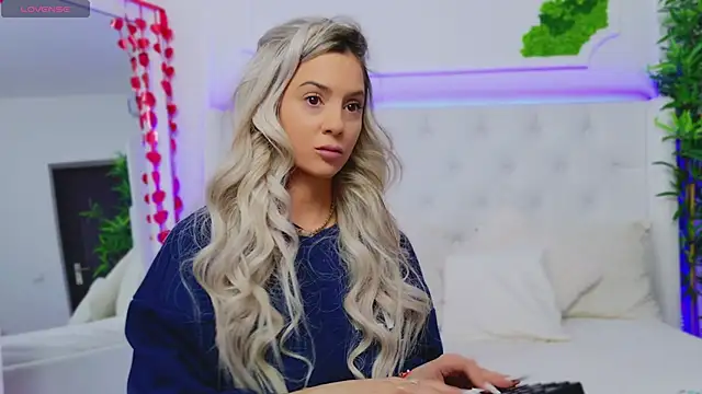 AriannaSins online show from 03-04-25, 01:17