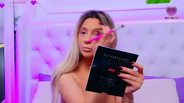 AriannaSins online show from 12-18-25, 01:15