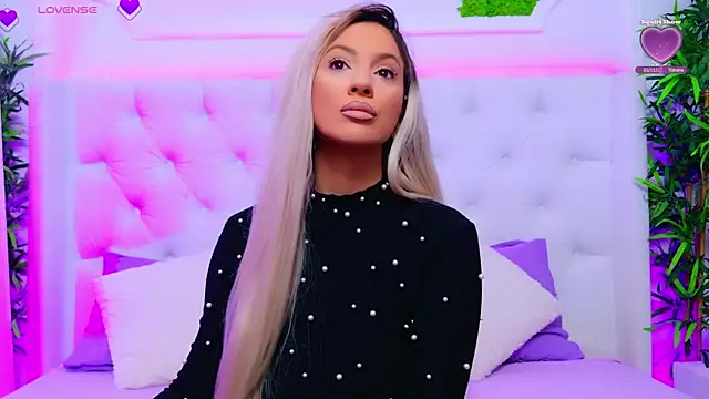 AriannaSins online show from 12-17-25, 01:49