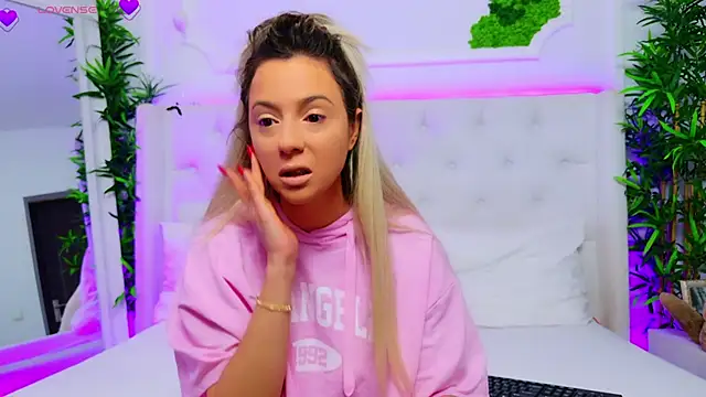 AriannaSins online show from 12-01-25, 01:23