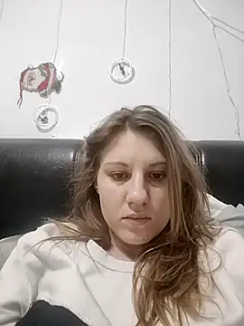 SandyCassie online show from 11-28-25, 05:51