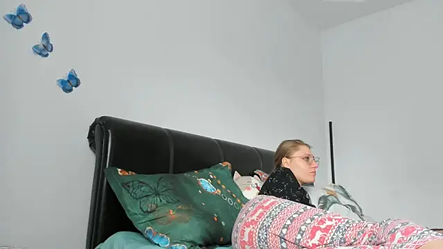 SandyCassie online show from 03-28-26, 01:12