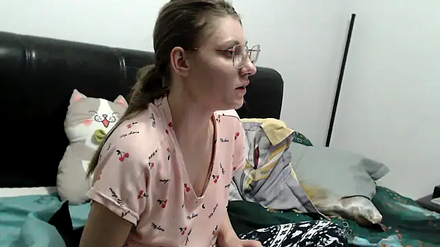 SandyCassie online show from 02-16-26, 07:45