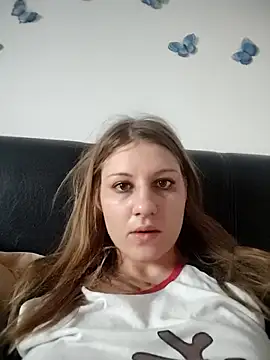 SandyCassie online show from 10-20-25, 05:09