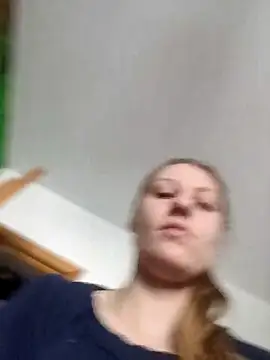 SandyCassie online show from 04-25-26, 07:22