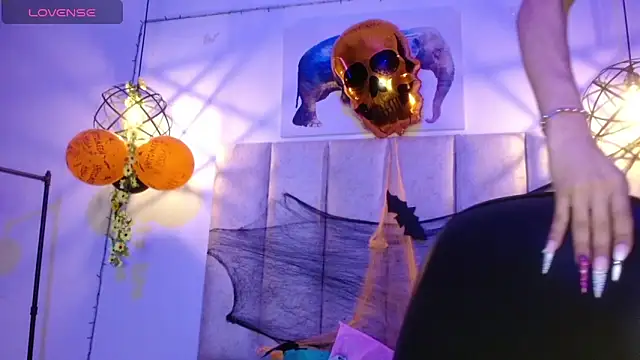 antonella rosecs online show from 10-25-25, 04:33