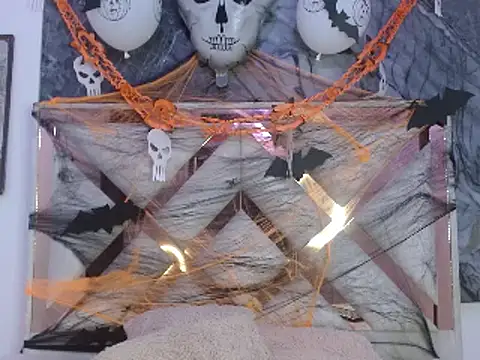 antonella rosecs online show from 10-29-25, 04:55