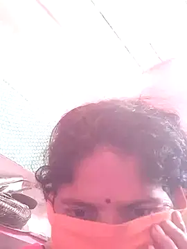 Snapshot of Rajni_cuty chatting on 10-18-25, 05:09 Rajni cuty online show from 10-18-25, 05:09