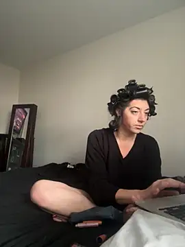 Snapshot of Bambieyez4 chatting on 10-16-25, 08:50 Bambieyez4 online show from 10-16-25, 08:50