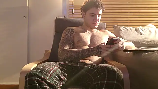 KevinWolf777 online show from 04-24-26, 03:30
