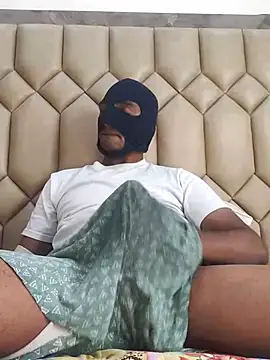 Mysterious Prince online show from 12-02-25, 07:21