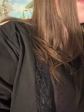 Snapshot of Curvy__Goddess chatting on 11-05-25, 03:53 Curvy Goddess online show from 11-05-25, 03:53