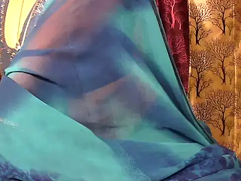 Snapshot of diksha--s chatting on 12-02-25, 12:07 diksha--s online show from 12-02-25, 12:07