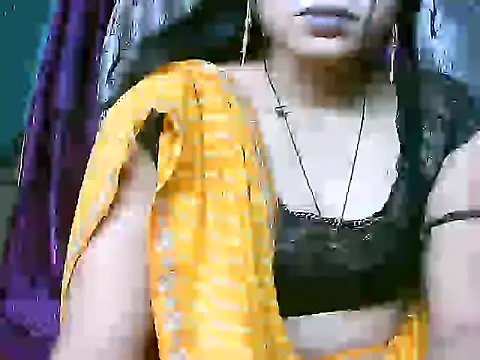 Snapshot of diksha--s chatting on 11-17-25, 10:58 diksha--s online show from 11-17-25, 10:58