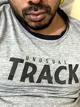 Handsome8677 online show from 01-09-26, 11:00