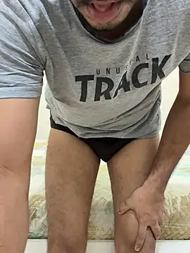 Handsome8677 online show from 02-16-26, 08:24