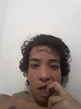 Teressa Love online show from 11-21-25, 01:04